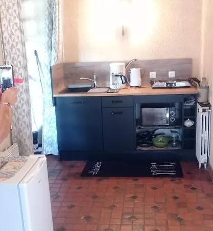 Entier Dans Un Ecrin De Verdure Apartment